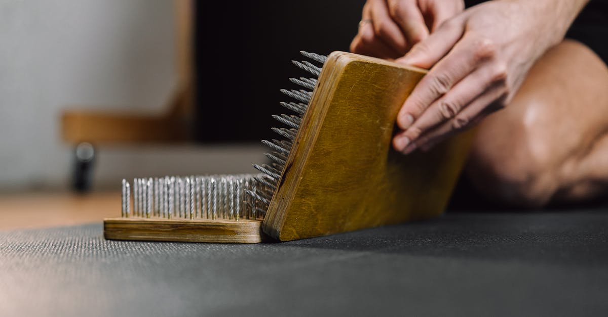 découvrez l'acupression, une pratique ancestrale qui utilise des points de pression pour soulager le stress, réduire la douleur et favoriser le bien-être. apprenez comment cette technique naturelle peut améliorer votre santé physique et mentale.