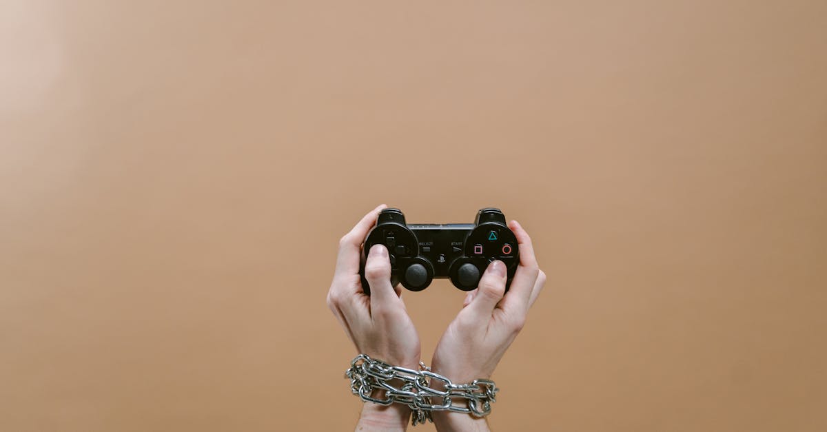 découvrez le bondage, une pratique d'art érotique et sensuel basée sur l'attache et la contrainte, explorant la confiance, la communication et la créativité. informations, conseils et précautions pour une expérience sécurisée.