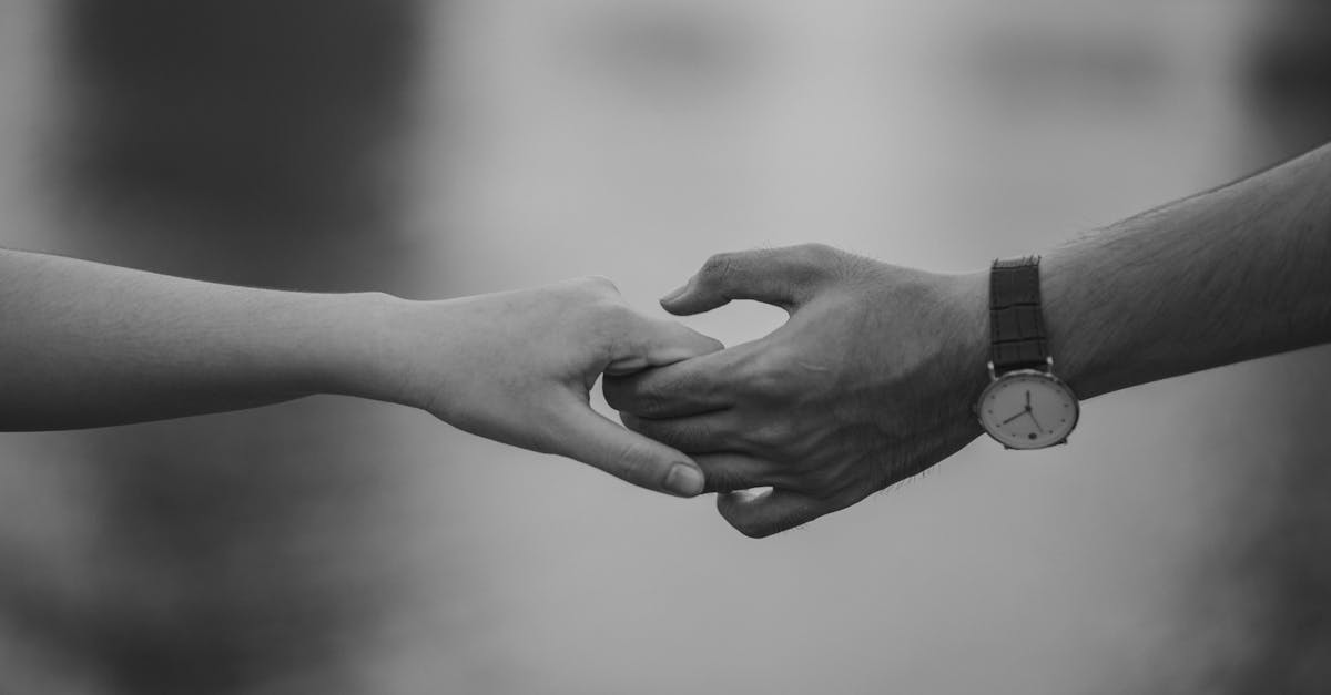 découvrez des conseils et astuces pour améliorer l’intimité de couple, renforcer la complicité et raviver la passion dans votre relation amoureuse.