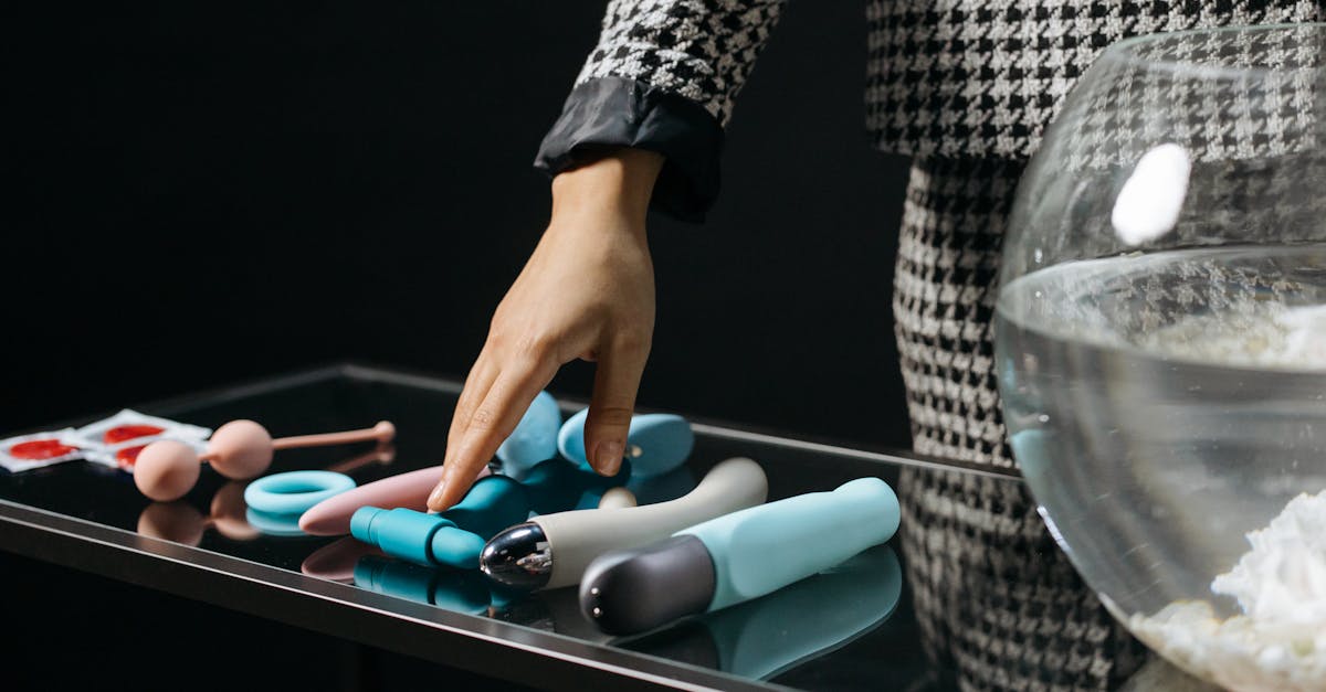 découvrez tout ce qu'il faut savoir sur les dildos : types, matériaux, conseils d'utilisation et astuces pour choisir le modèle adapté à vos envies. informations, sécurité et plaisir au rendez-vous.