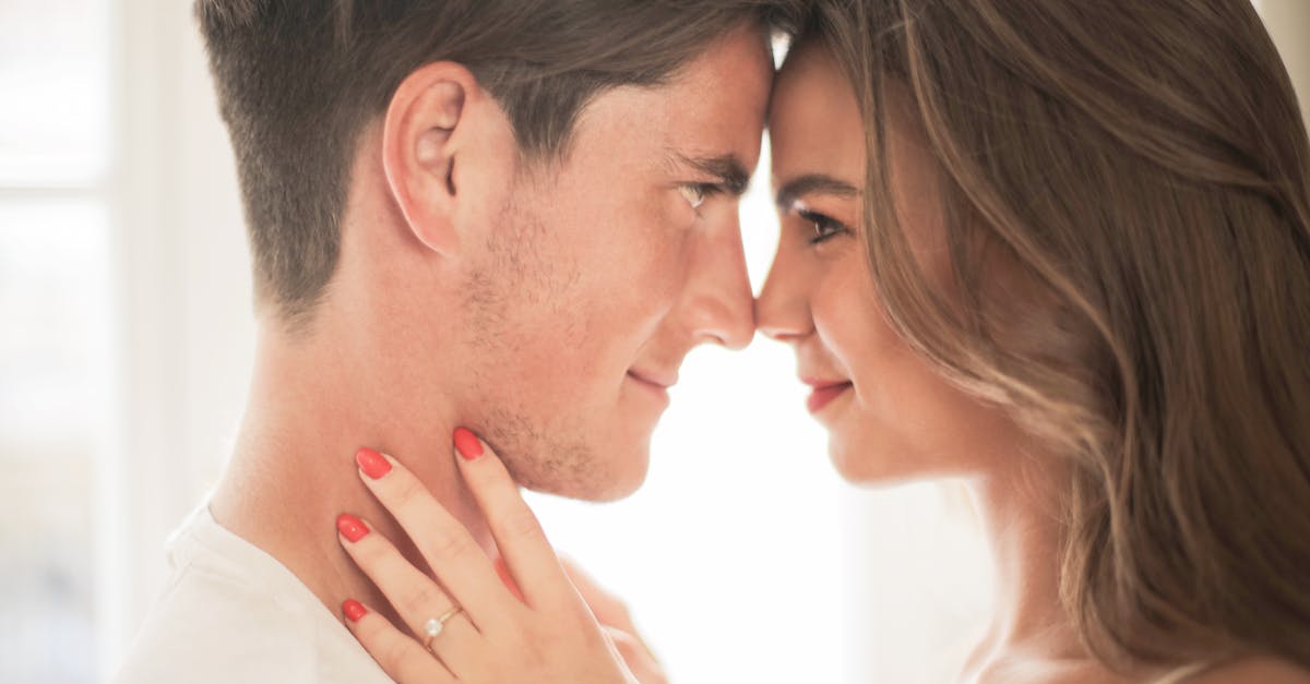 découvrez tout sur l'intimité : son importance, ses différents types et comment renforcer les liens émotionnels pour vivre des relations épanouies et authentiques.