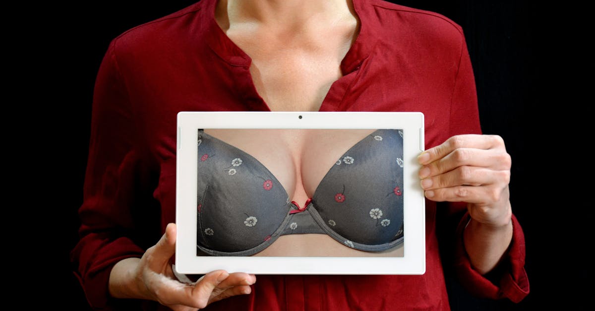 découvrez notre collection de lingerie raffinée : ensemble de sous-vêtements élégants, confortables et adaptés à toutes les silhouettes. sublimez votre féminité au quotidien avec nos modèles tendance.