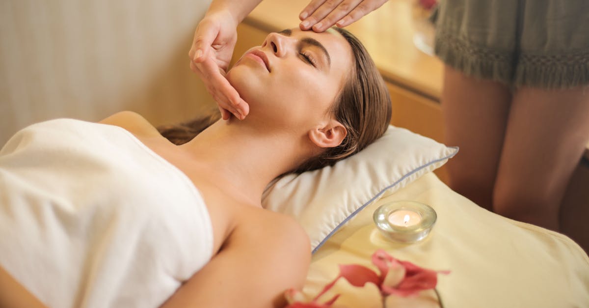 découvrez les bougies de massage, une expérience sensorielle unique qui combine ambiance chaleureuse et soin de la peau. parfaites pour des moments de détente, elles diffusent des arômes relaxants tout en nourrissant la peau grâce à leurs huiles naturelles.
