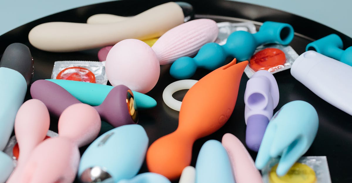 découvrez notre sélection de sex toys pour tous les plaisirs et toutes les envies. produits de qualité, discrets et sécurisés pour pimenter votre vie intime.