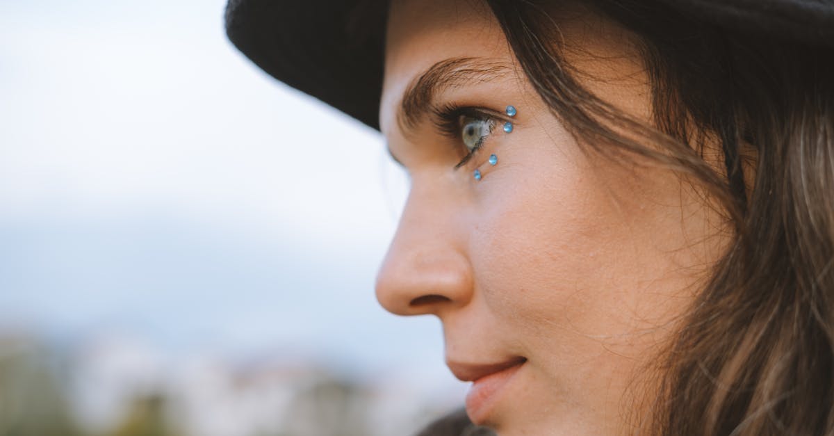 découvrez notre sélection d'accessoires de soft domination, alliant élégance, confort et sensualité pour explorer en douceur de nouveaux plaisirs. parfaits pour les débutants comme pour les initiés.